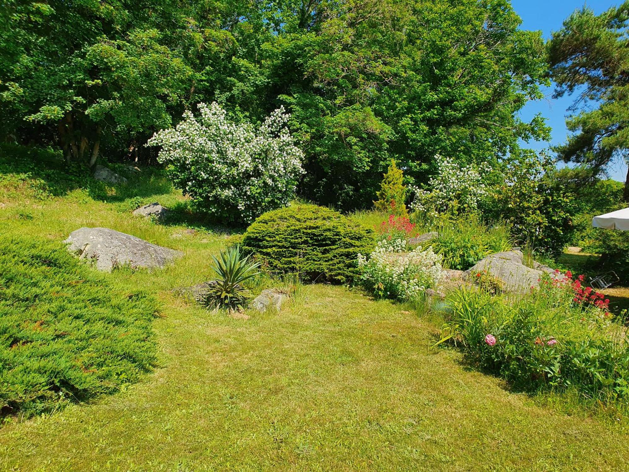 Bed and Breakfast Le Jardin Des Roches Moigny Exterior foto